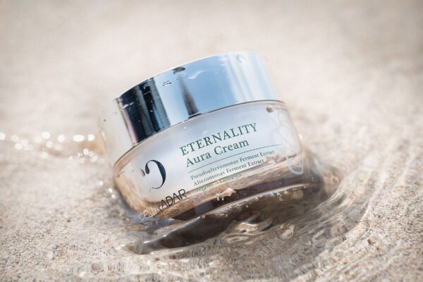 کرم مرطوب کننده و جوانسازسلرادار 50 میل